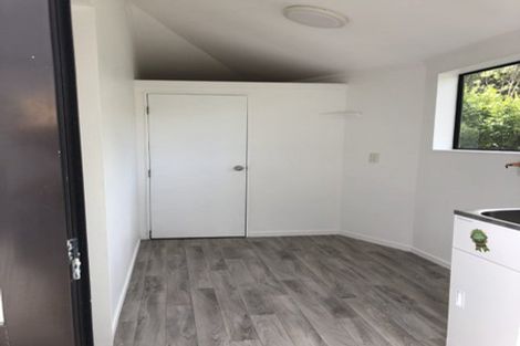 Photo of property in 18 Ngatira Road, Muriwai, Waimauku, 0881