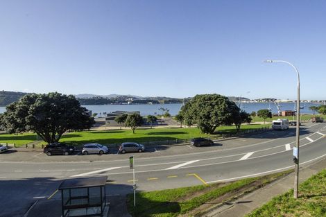 Photo of property in 384 Evans Bay Parade, Hataitai, Wellington, 6021