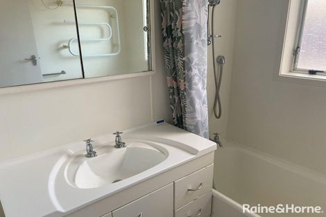 Photo of property in 140 Kingswood Road, Brookfield, Tauranga, 3110