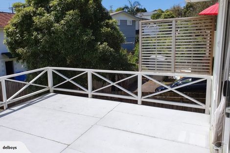 Photo of property in 18 Bond Crescent, Forrest Hill, Auckland, 0620