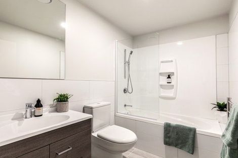 Photo of property in 7 Folkes Lane, New Lynn, Auckland, 0600