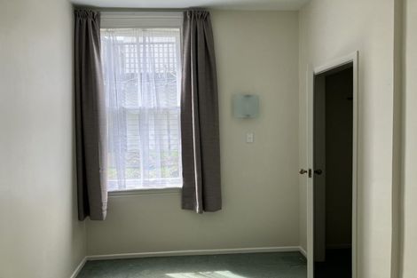 Photo of property in 2/25 Clifton Terrace, Kelburn, Wellington, 6012