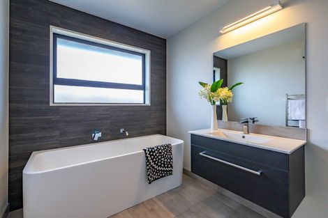 Photo of property in 32 Raptor Street, Rolleston, 7615