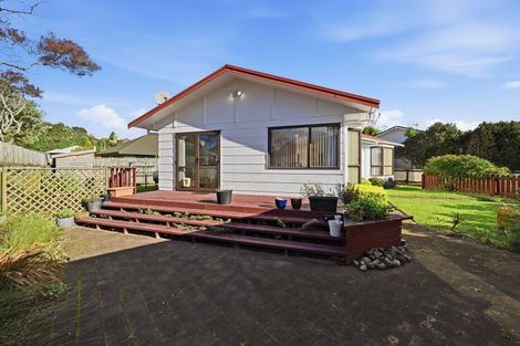 Photo of property in 32b Aquarius Drive, Kawaha Point, Rotorua, 3010