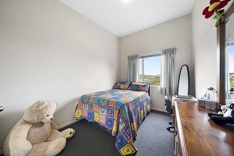 Photo of property in 28/3 Hulme Place, Henderson, Auckland, 0612