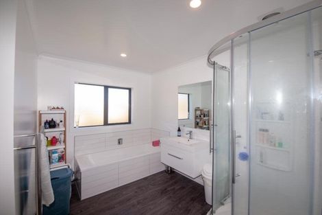 Photo of property in 36 Melksham Drive, Churton Park, Wellington, 6037