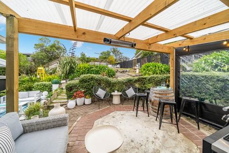 Photo of property in 18 Pempsey Street, Silverstream, Upper Hutt, 5019