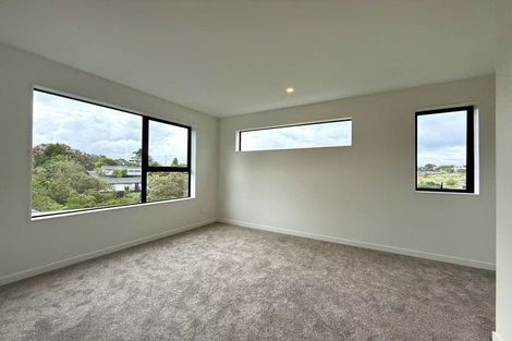 Photo of property in 19f Cedar Heights Avenue, Massey, Auckland, 0614