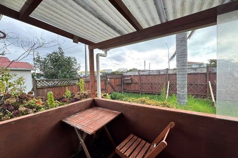 Photo of property in 1/60 Taharoto Road, Takapuna, Auckland, 0622