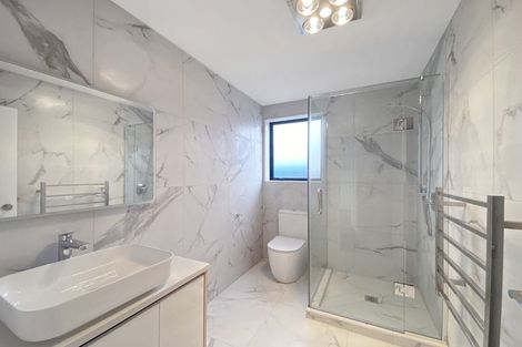 Photo of property in 3b Frontier Lane, Flat Bush, Auckland, 2019