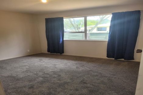 Photo of property in 16a Matthew Place, Kawaha Point, Rotorua, 3010