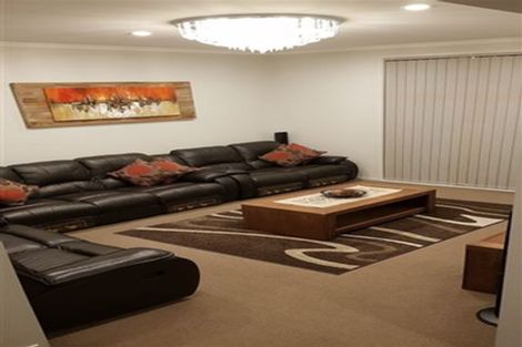 Photo of property in 2 Hirimate Place, Flat Bush, Auckland, 2019