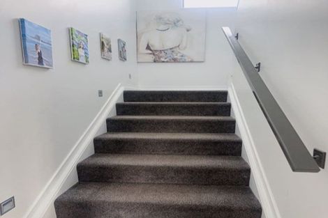 Photo of property in 2 Manutewhau Road, Massey, Auckland, 0614