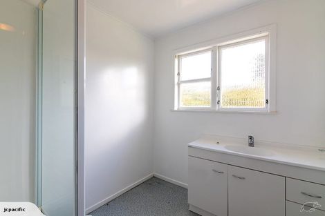 Photo of property in 23 Glen Alton Avenue, Paparangi, Wellington, 6037