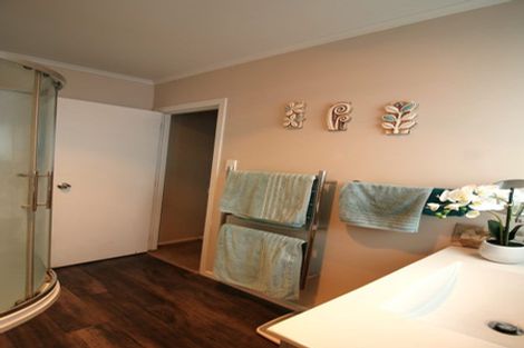 Photo of property in 8 Nicolas Avenue, Glen Eden, Auckland, 0602