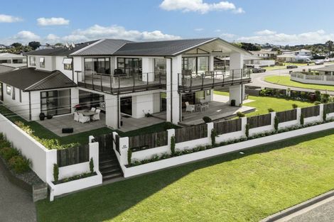 Photo of property in 1/2 Kulim Avenue, Otumoetai, Tauranga, 3110