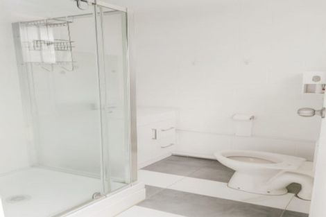 Photo of property in 118 Pupuke Road, Hillcrest, Auckland, 0627