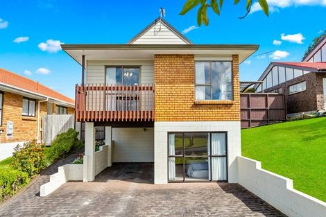 Photo of property in 18 Kennedy Avenue, Forrest Hill, Auckland, 0620