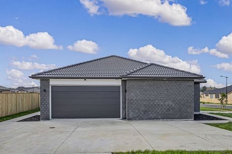 Photo of property in 2 Hoete Way, Tuakau, 2121