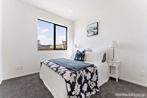 Photo of property in 16 Puhikawa Street, Massey, Auckland, 0614