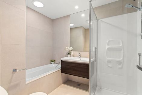 Photo of property in 3 Park Green Avenue, Rosehill, Papakura, 2113