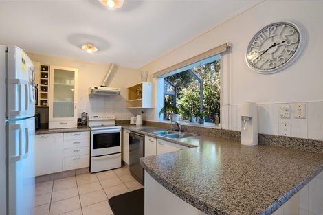 Photo of property in 2/62 Granville Drive, Massey, Auckland, 0614