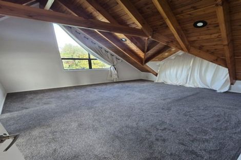 Photo of property in 21 Sungrove Rise, Sunnyvale, Auckland, 0612