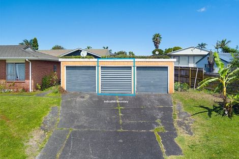 Photo of property in 2/2 Vodanovich Road, Te Atatu South, Auckland, 0610