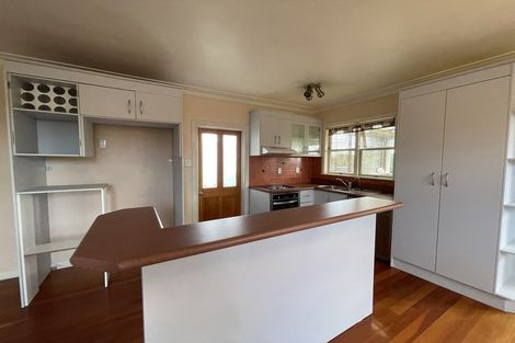 Photo of property in 4 Kervil Avenue, Te Atatu Peninsula, Auckland, 0610