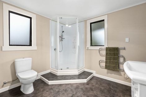 Photo of property in 15b Lake View Road, Waipukurau, 4200