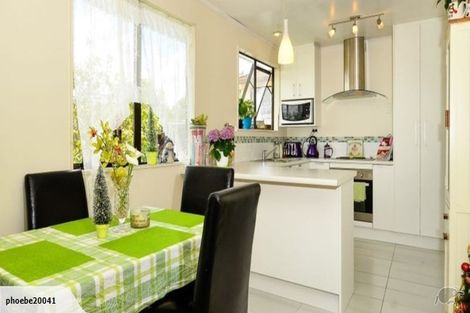 Photo of property in 5 Borich Road, Sunnyvale, Auckland, 0612