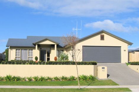 Photo of property in 47 Saint James Drive, Huntington, Hamilton, 3210