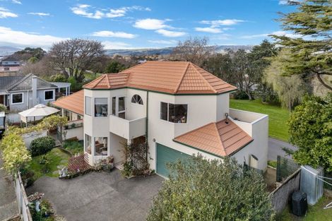 Photo of property in 4 Karina Terrace, Roslyn, Palmerston North, 4414