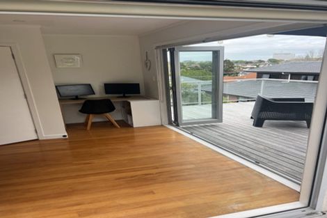 Photo of property in 1/25 Wolsley Avenue, Milford, Auckland, 0620