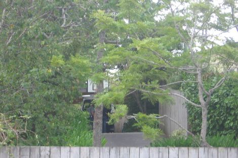 Photo of property in 1/23 Peach Road, Glenfield, Auckland, 0629
