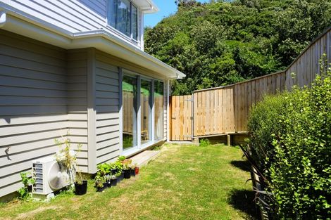 Photo of property in 102u1 Chester Road, Tawa, Wellington, 5028