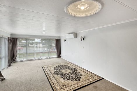 Photo of property in 53 Abraham Crescent, Milson, Palmerston North, 4414
