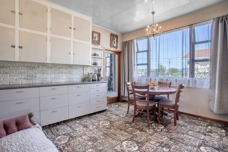Photo of property in 4 Albert Street, Winton, 9720