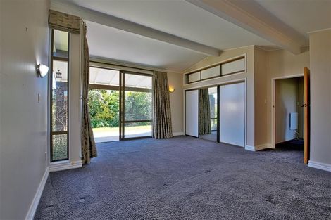 Photo of property in 16a Howard Road, Taradale, Napier, 4112