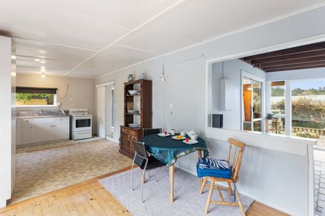 Photo of property in 16 Arthur Street, Waikawa Beach, Levin, 5573