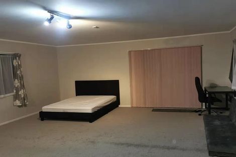 Photo of property in 18 Konini Road, Titirangi, Auckland, 0604