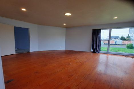 Photo of property in 33 Sunnypark Avenue, Rosehill, Papakura, 2113