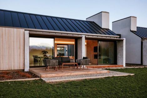 Photo of property in 10 Little Orchard Way, Wanaka, 9382