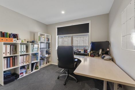 Photo of property in 5 Mahia Lane, Waikanae, 5036