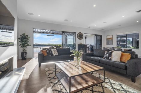 Photo of property in 67 Milano Boulevard, Karaka, Papakura, 2113
