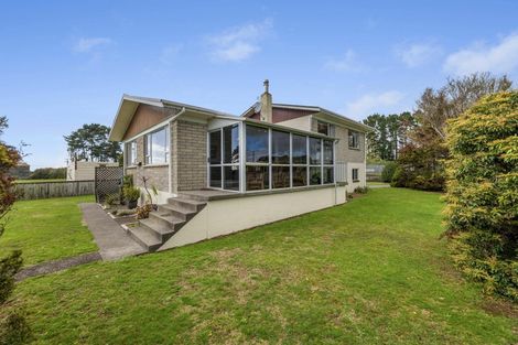 Photo of property in 155 Cross Road, Lepperton, New Plymouth, 4373