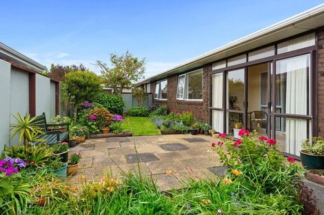 Photo of property in 11 Rewarewa Crescent, Waikanae, 5036