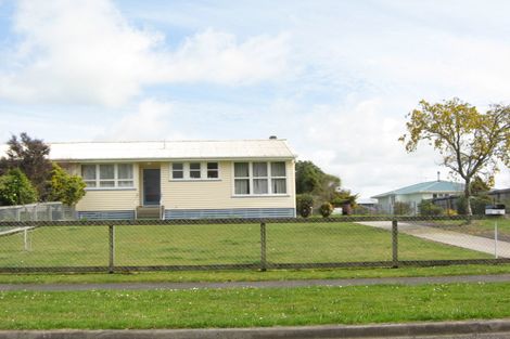 Photo of property in 30 Maire Street, Inglewood, 4330
