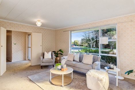 Photo of property in 18 Nimmo Avenue West, Waikanae, 5036