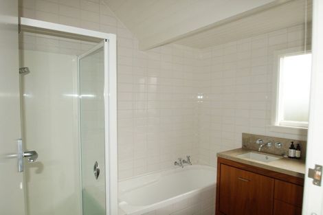 Photo of property in 127 Fendalton Road, Fendalton, Christchurch, 8014